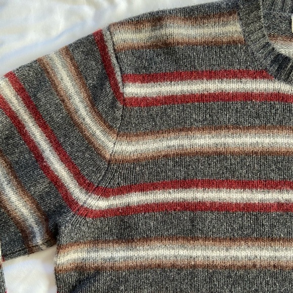 100% Wool J Crew Men’s Sweater - Picture 4 of 8